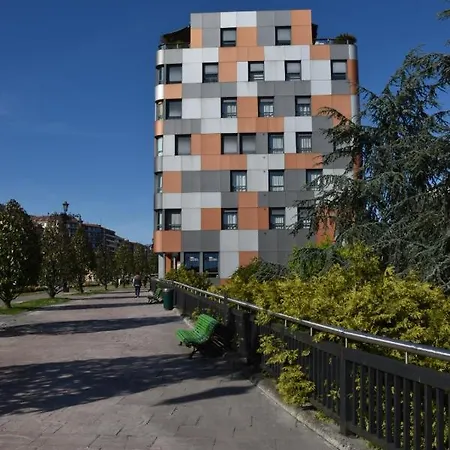 La De La Losa Apartment *